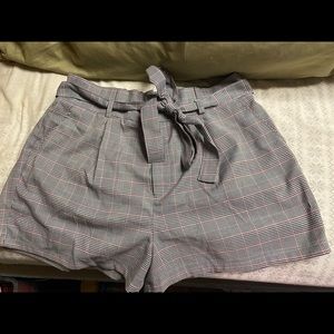 Forever 21 Plaid paper bag waist short size 2X